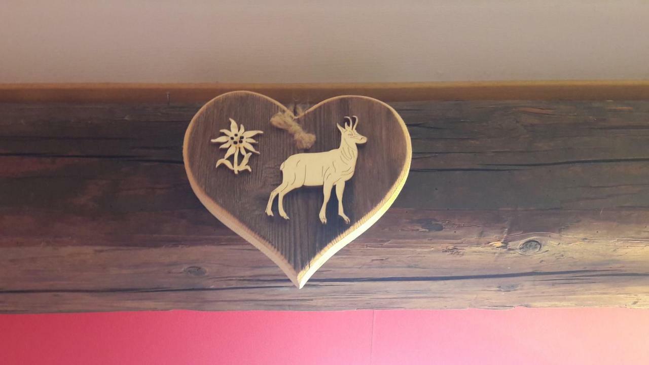 Au Coeur Du Lapidaire Septmoncel-Les-Molunes Zewnętrze zdjęcie