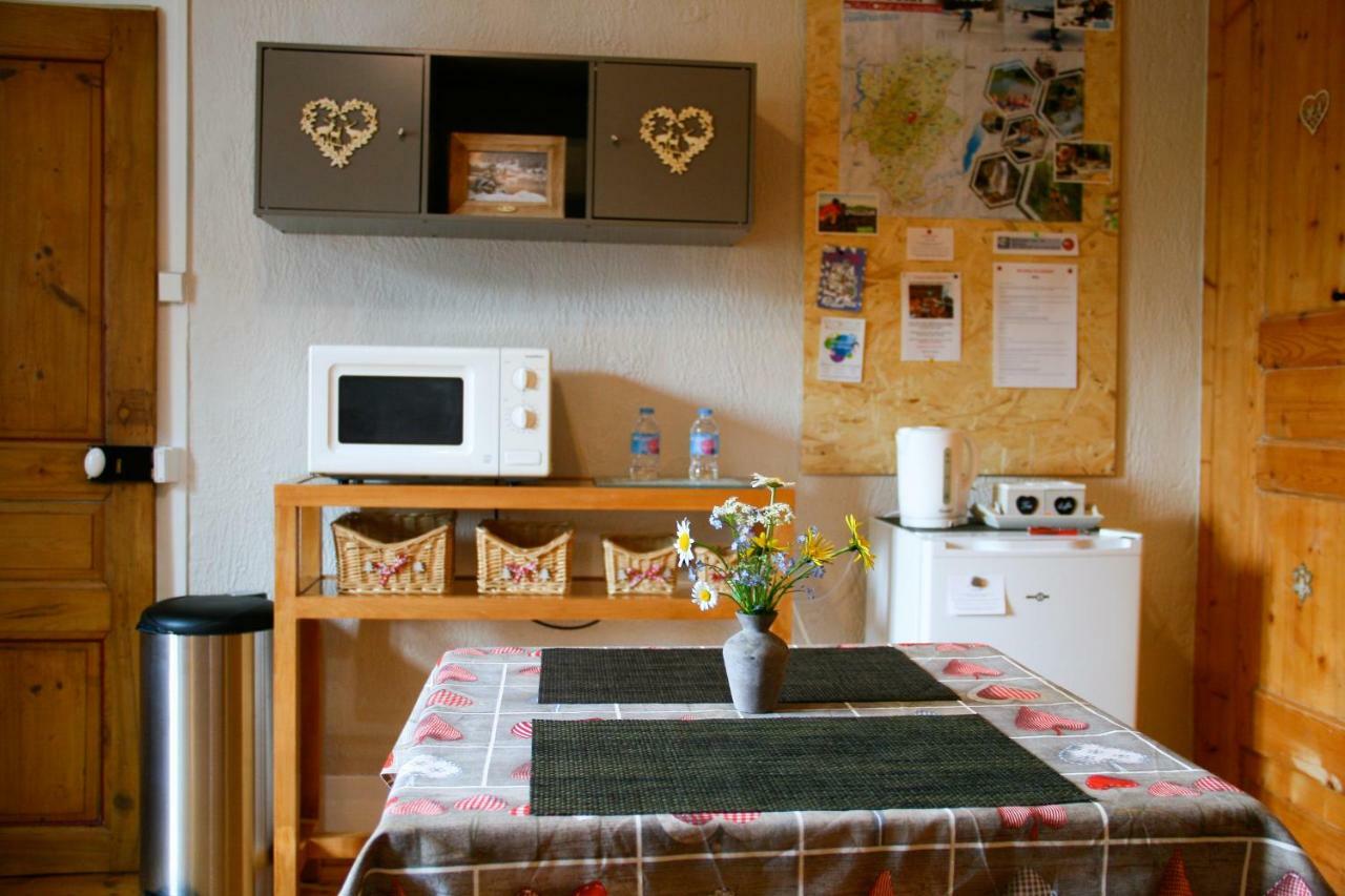Au Coeur Du Lapidaire Septmoncel-Les-Molunes Zewnętrze zdjęcie